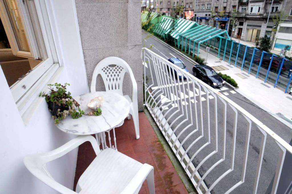 Piso Lujo En Gran Via Con Garaje Lägenhet Vigo Exteriör bild